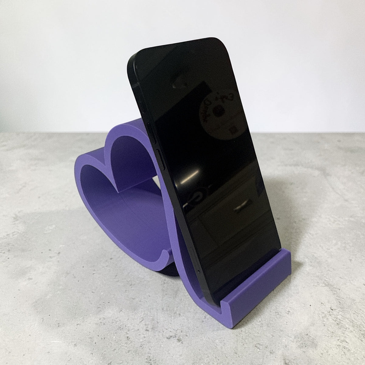 3D Heart Phone Stand – Stylish & Functional