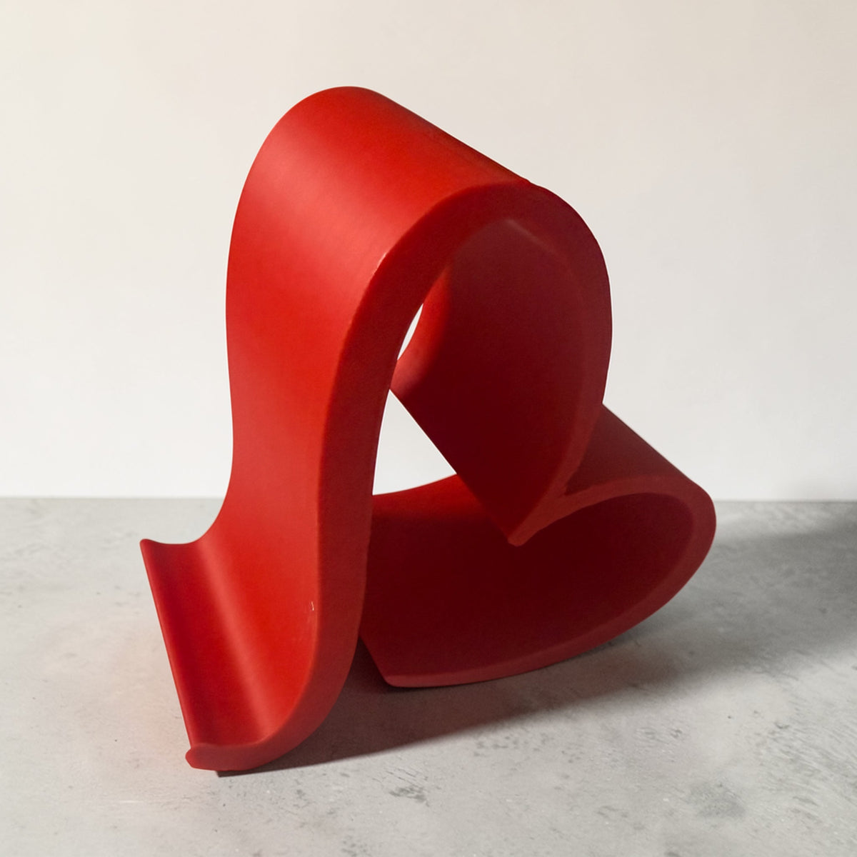 3D Heart Phone Stand – Stylish & Functional