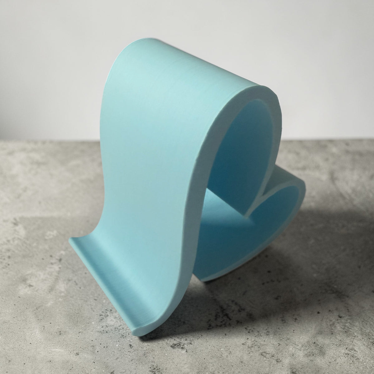 3D Heart Phone Stand – Stylish & Functional