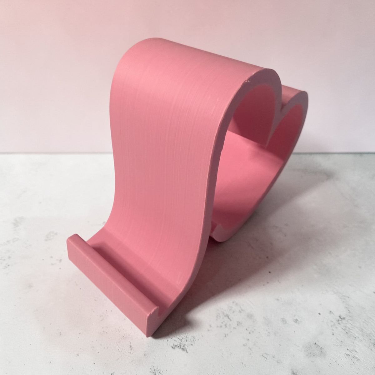 3D Heart Phone Stand – Stylish & Functional